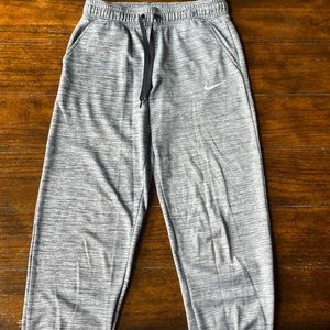 Nike grey sweatpants. Girls youth M. Used.